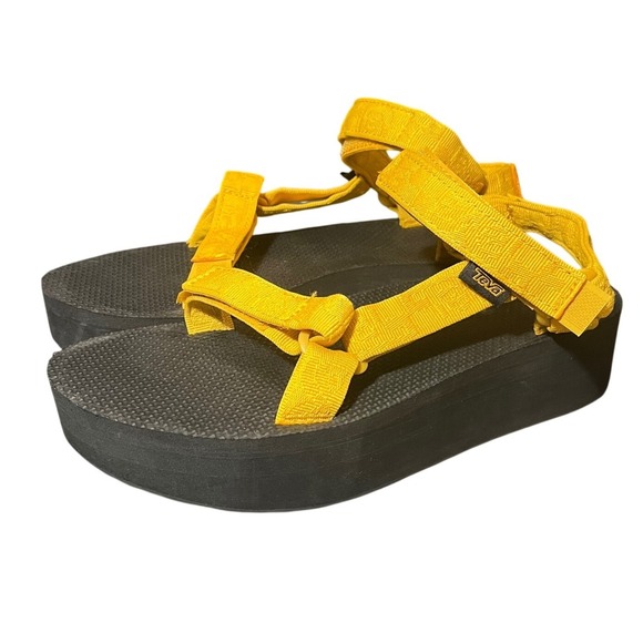 Teva Shoes - Teva Flatform Universal Sandals Womens 10 Yellow Chunky Platform 1008844